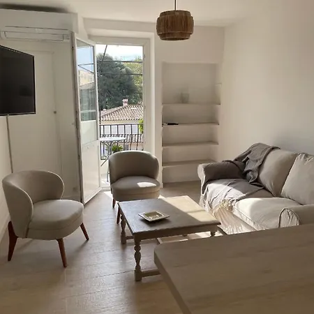 Duplex Place Des Lices Lägenhet Saint-Tropez